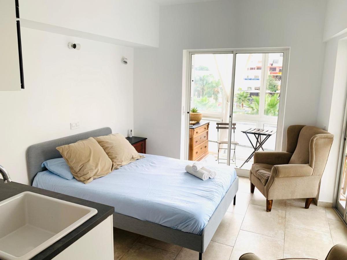 Begonia City Center Apartment 230 By Namaste Elite Τορρεμολίνος Εξωτερικό φωτογραφία